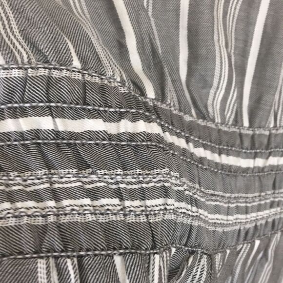 🅢🅐🅛🅔 Max Studio Striped Top - Picture 12 of 14